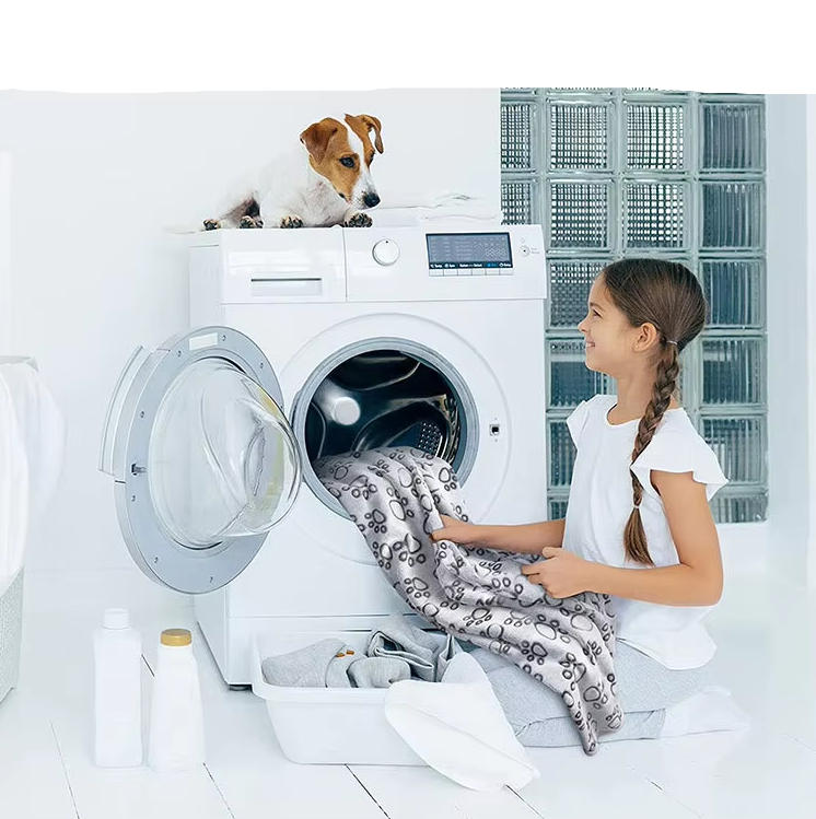 Cuddle paw-print dog blanket is machine washable