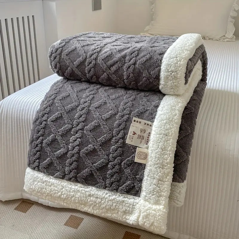 Sunday Reversible Sherpa Throw – Charcoal