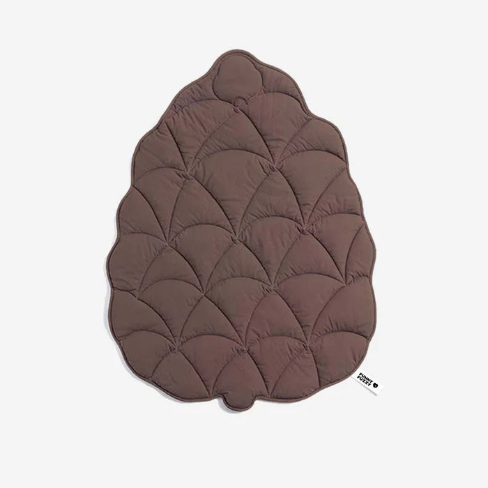 Fern Pinecone Brown leaf-shaped dog mat