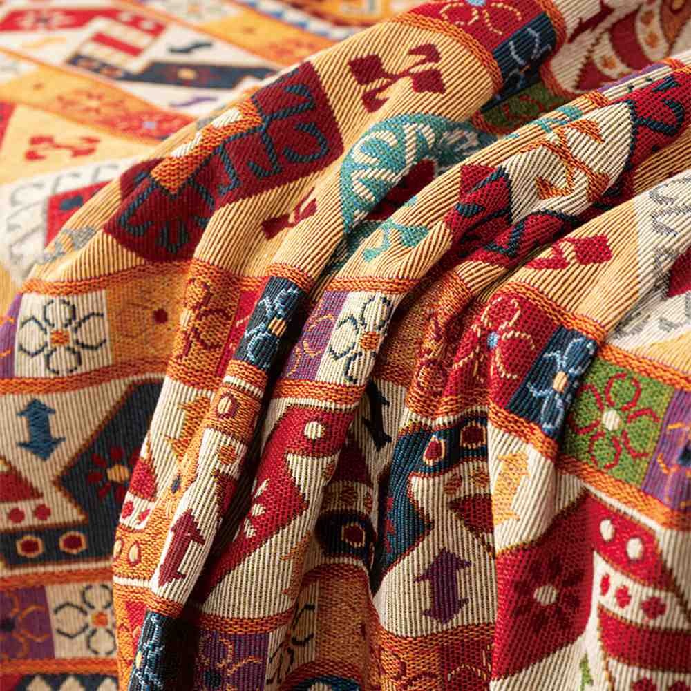 Close-up of the woven Moroccan jacquard pattern
