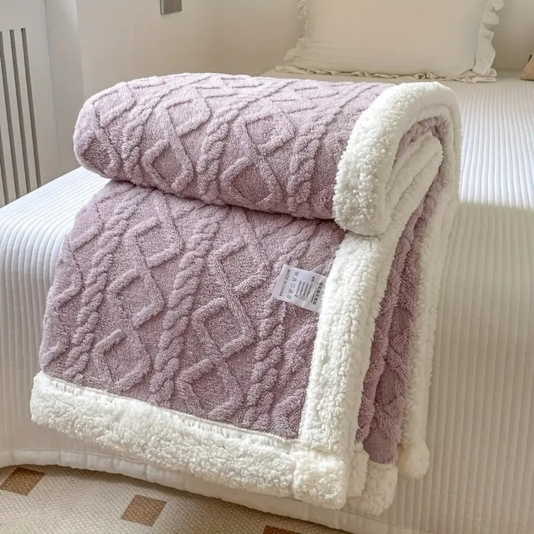 Sunday Reversible Sherpa Throw – Passion Purple