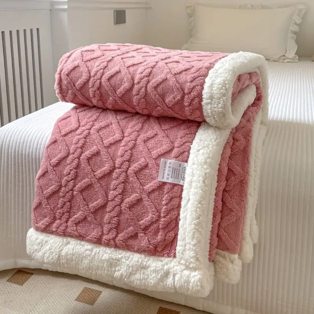 Sunday Reversible Sherpa Throw – Pink