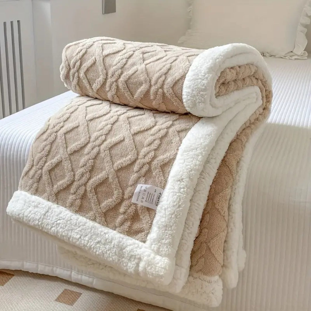 Sunday Reversible Sherpa Throw – Latte
